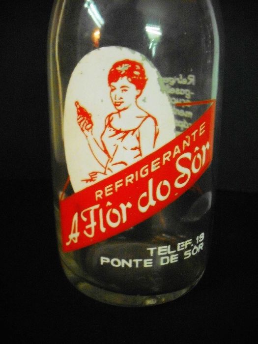 Garrafa antiga dos Refrigerantes Flor do Sor - Pirogravada