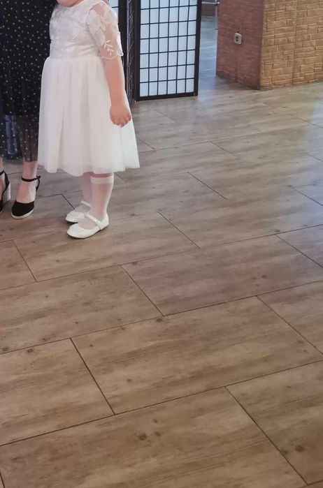 Sukienka na chrzest wesele komunię Reserved