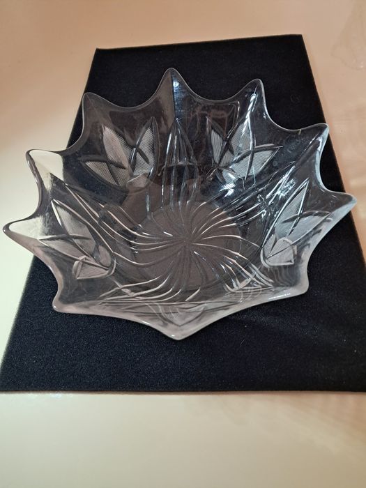 Продам хрустальные вазы