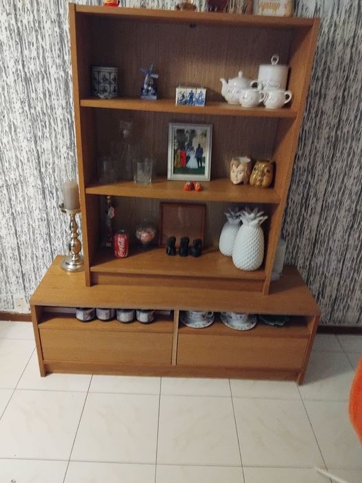 Movel.multiusos em pinho