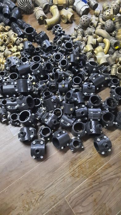 Tudo em latão. Material novo. Material de Pichelaria