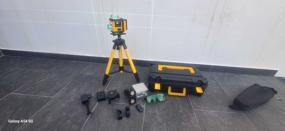 Nível laser 16 linhas 2 baterias + tripé 3D Autonivelante NOVO pladur ladrilho teto pedreiro construção 360 3D