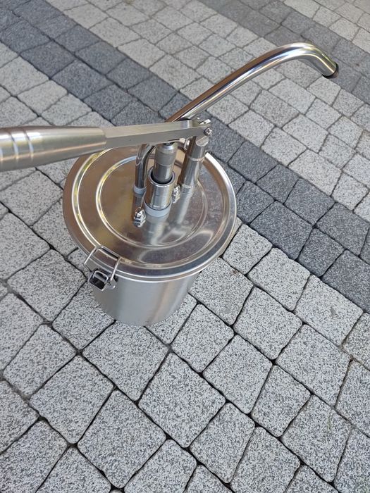 Podajnik dozownik aplikator