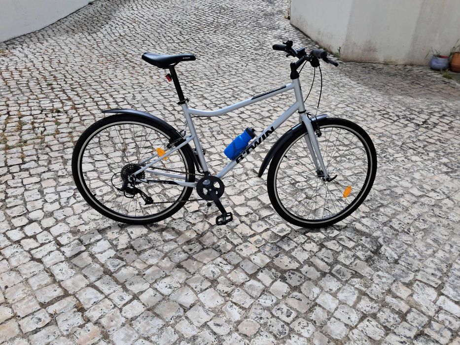 Bicicleta de Trekking Riverside 120  (L). + Capaceta