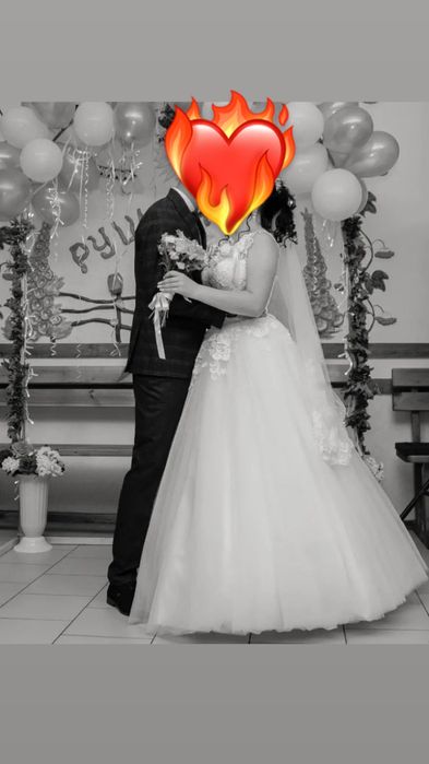 Весільна сукня