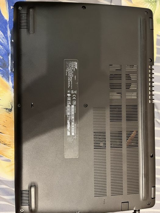 Надійний ноутбук 15.6" Acer Aspire 3 (i3-10Gen / 8GB RAM / 256GB SSD / IPS)