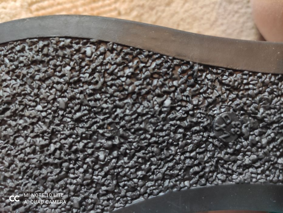 Туфельки на дівчинку