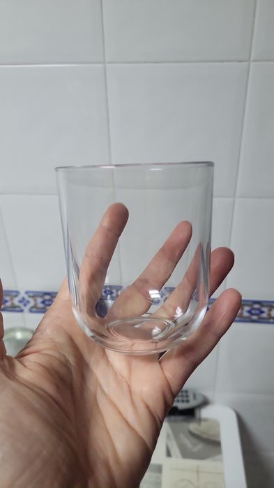 Copos de vidro novos