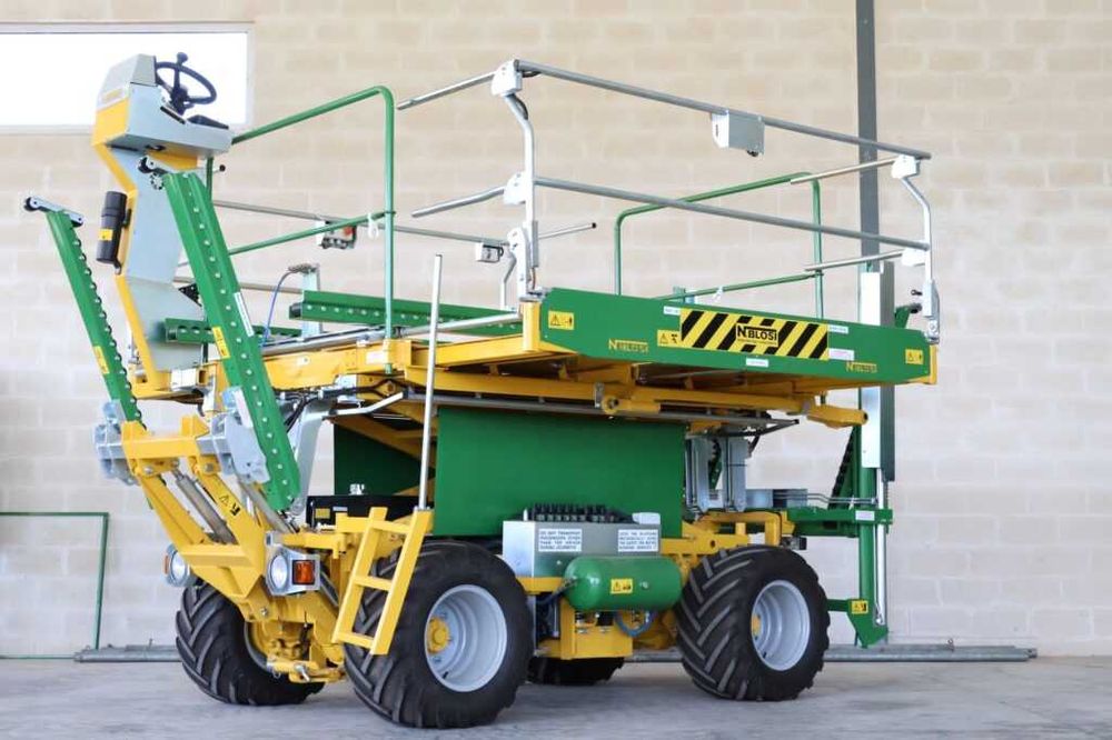 Plataforma para recolha de fruta