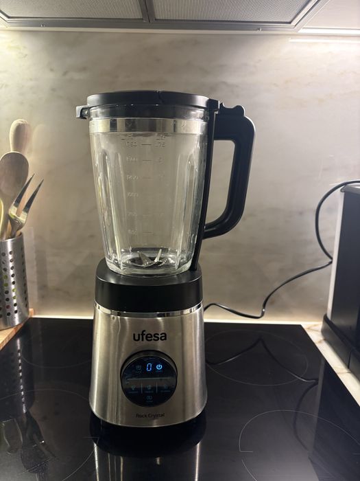 Liquidificadora ufesa nova