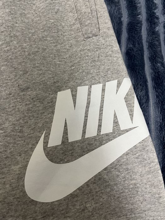Шорти nike.