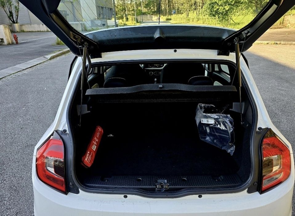 Twingo ZE eletrico COMO  NOVO.