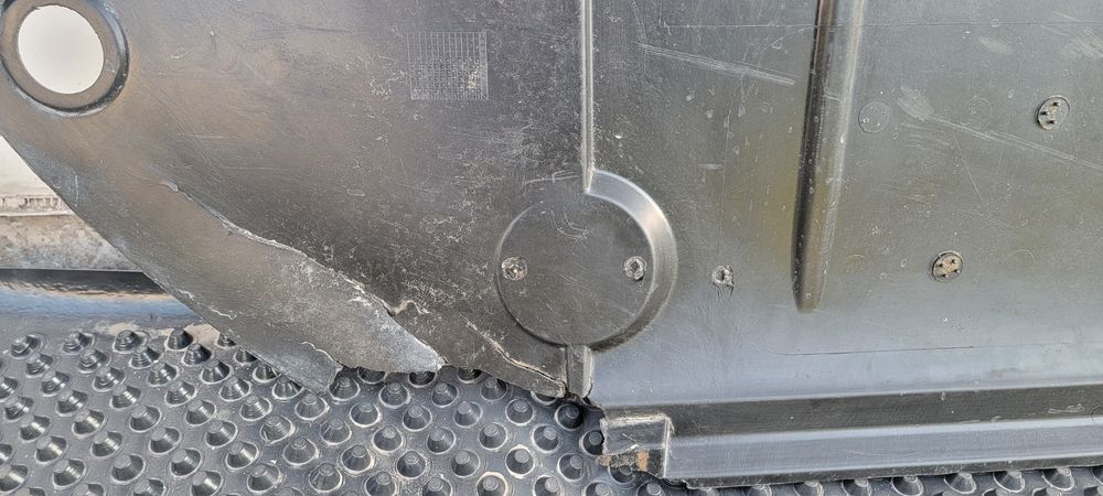 Audi A8 D3 оригинальная защита двигателя и кпп