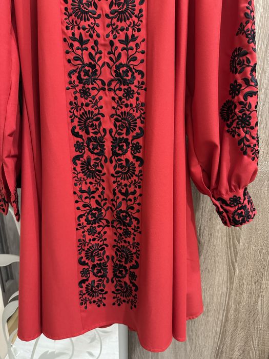 Продам жіночке вишиване плаття 46 розмір XS-S