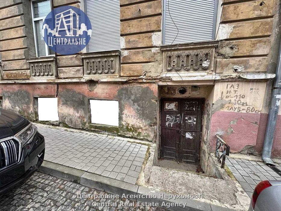 Продається нежитлове приміщення в центральній частині м. Чернівці