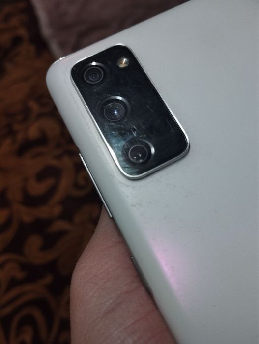 Samsung Galaxy S20FE 6/128 нормальний стан