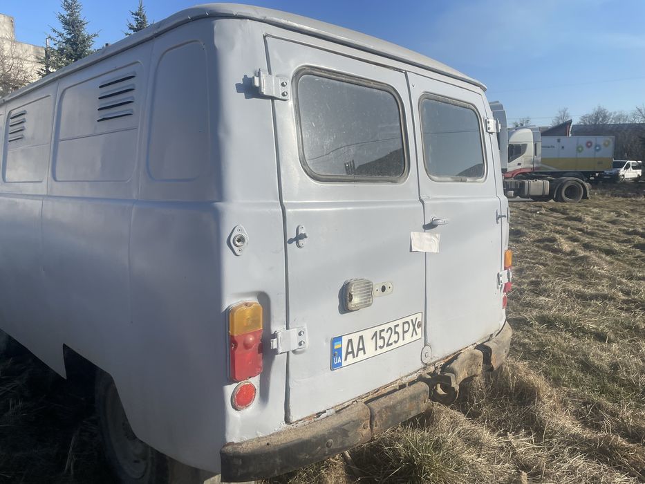 УАЗ 3741 Буханка 2005 року на теоритичному ходу