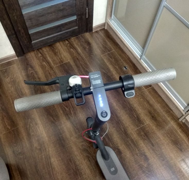 Електросамокат Xiaomi M365