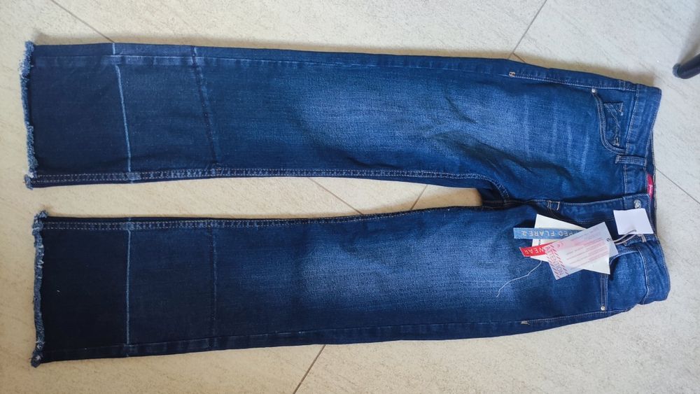 Spodnie jeansy Stradivarius 36