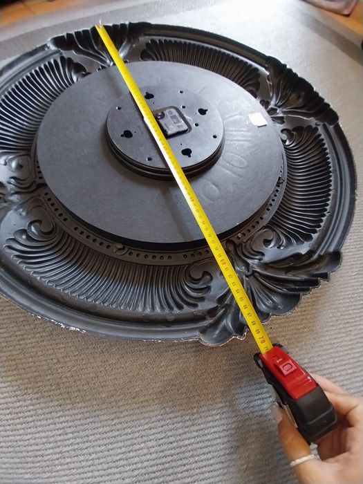 Relógio vintage de parede branco, rosa e dourado