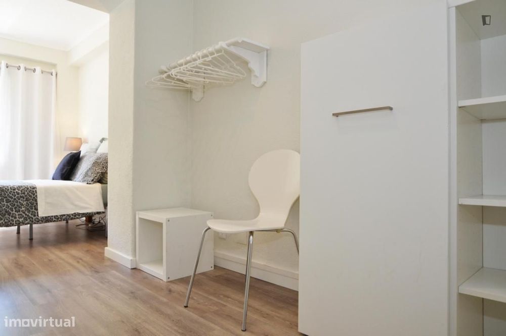 Apartamento com 3 quartos - localizado em Campolide Lisbon