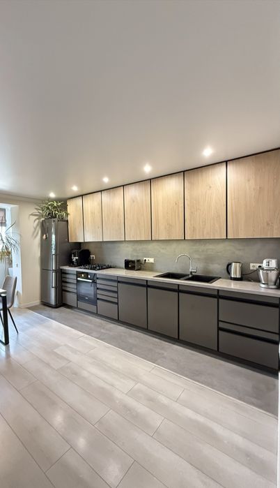 ТОПова квартира! Супер локаці! Келецька 99Б! 2 спальні+ вітальня!