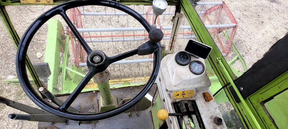 Комбайн Claas Consul