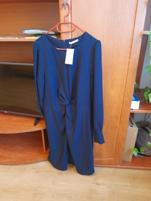 Sukienka z dlugim rekawem