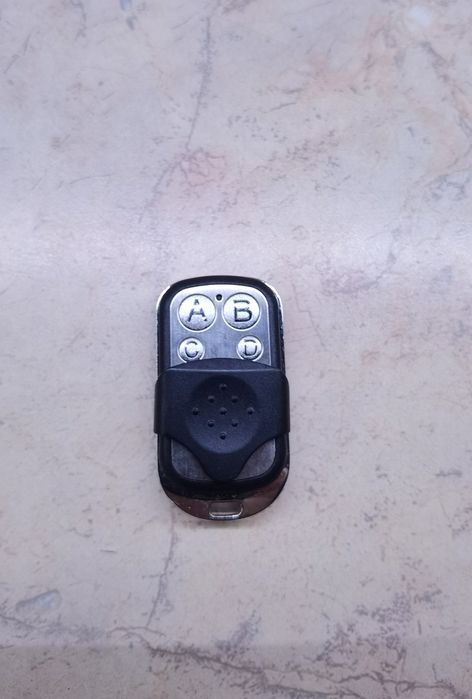 Samokopiujący pilot do gram, garaży itd