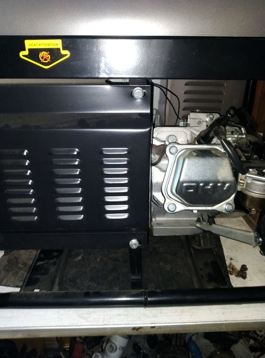 Продам бензогенератор