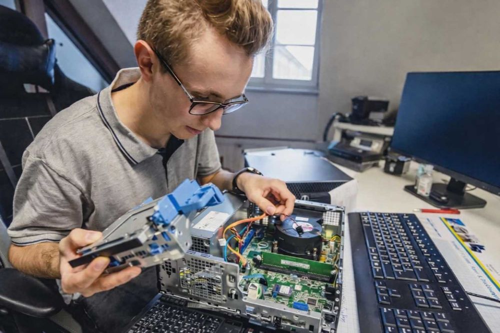 Ремонт ноутбуков и ПК выезд на дом установка Windows 10 11 чистка