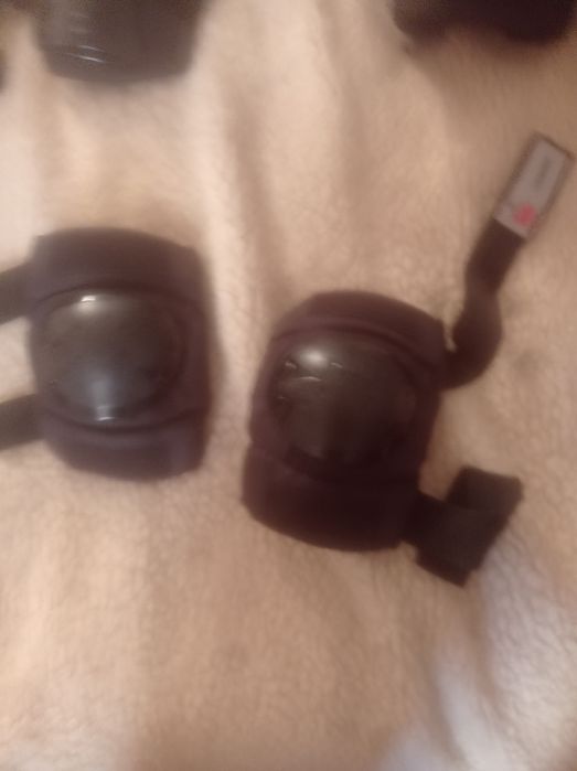 2 komplety ochraniaczy na łokcie oxelo