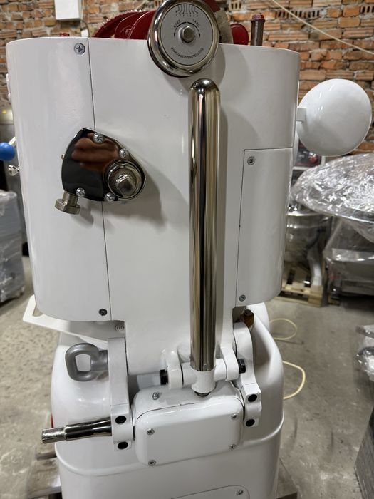 Дільник округлювач для булочок. Делитель округлитель Fortuna 3 automat