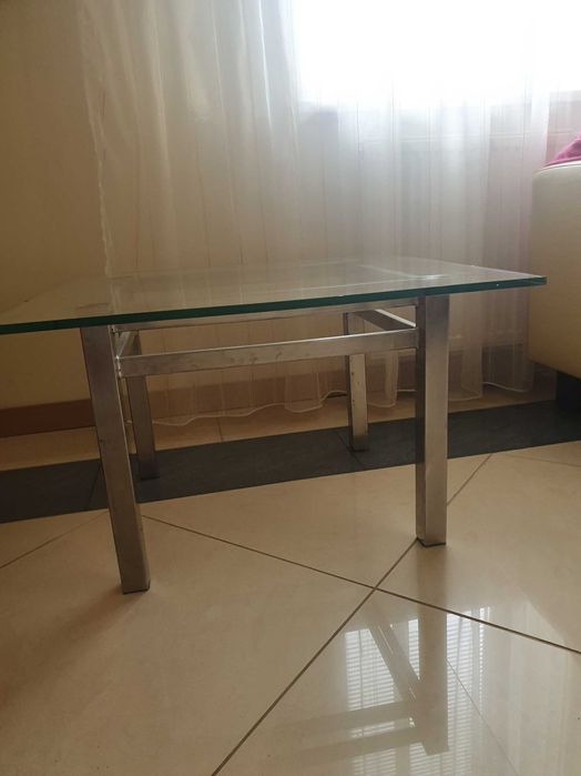 Stolik okolicznościowy szklany