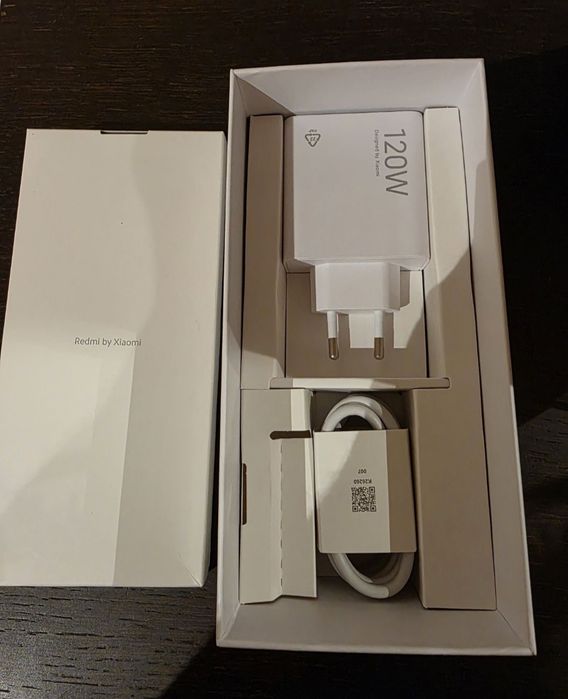Redmi Note 13 Pro+ 5G - 512GB / 12GB RAM (Novo, Sem Uso)