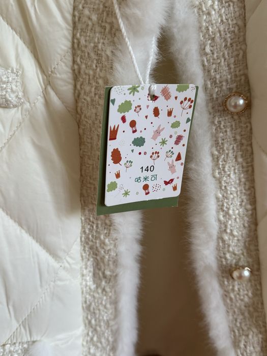 Куртка для дівчинки 140р