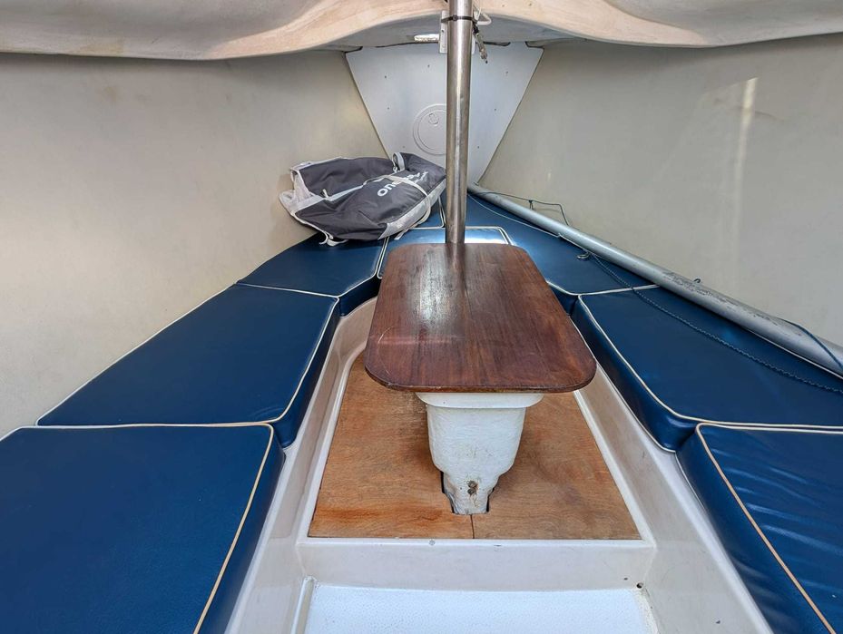 Veleiro Jeanneau One Design 24 – Equipado e Pronto a Navegar!