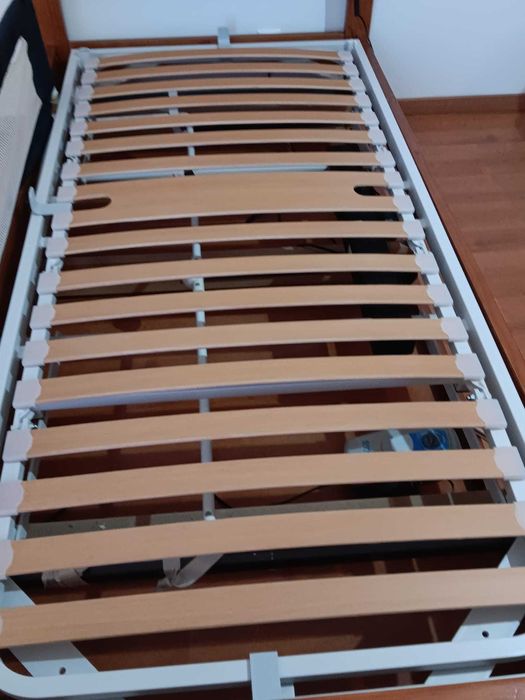 Estrado articulado eléctrico