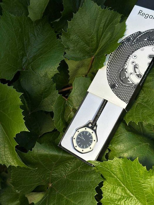 Годинник Swatch Royal Pop