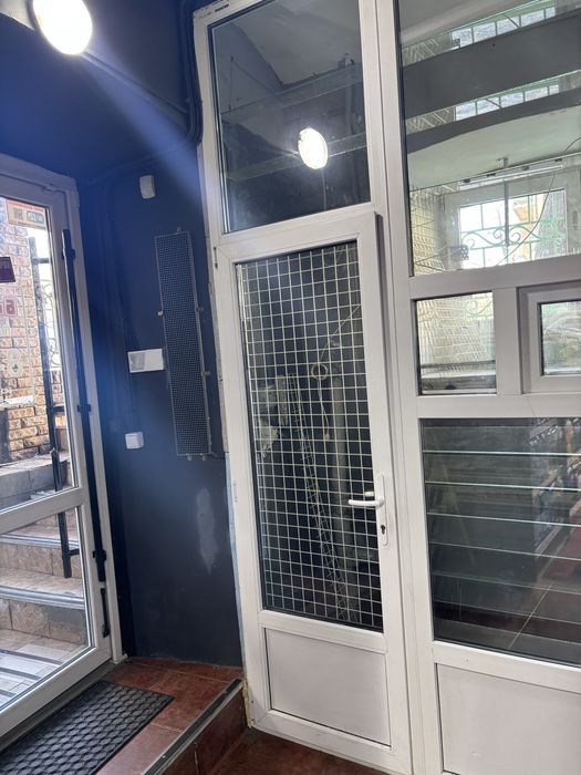 Здається площа під поштомат чи банкомат 1,5 кв. м. Вул.Іллєнка 81В - View 2