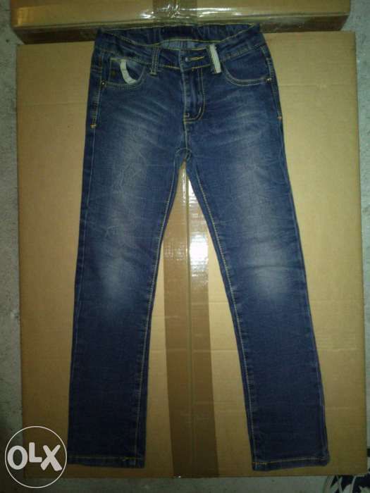 Roupa criança 0 aos 6 anos e algum calçado