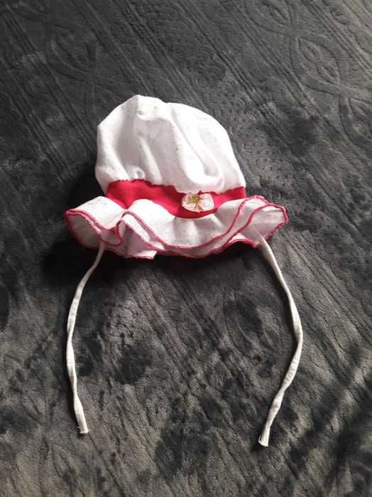 Czapka kapelusik wiązany rozm 68