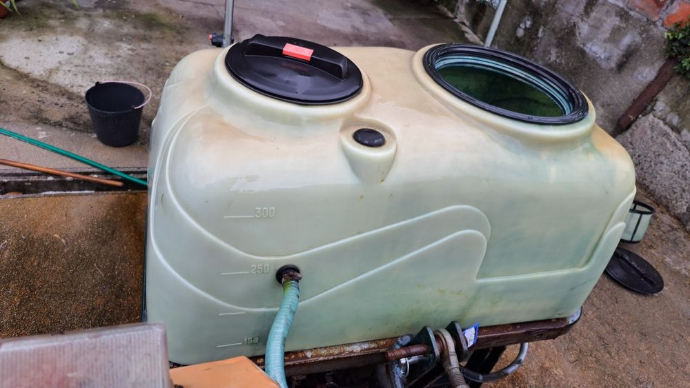 Pulverizador Rocha 300 litros