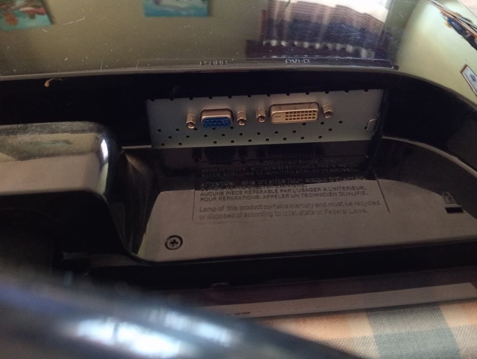 Monitor LG Flatron W2453TQ