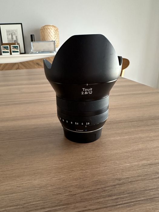 Zeiss Touit 12mm f2.8 - Fujifilm X Fit