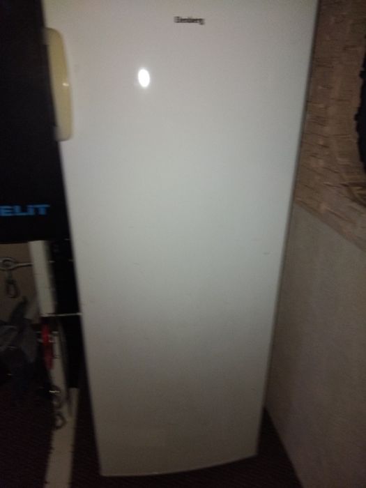 Морозильна камера Elenberg