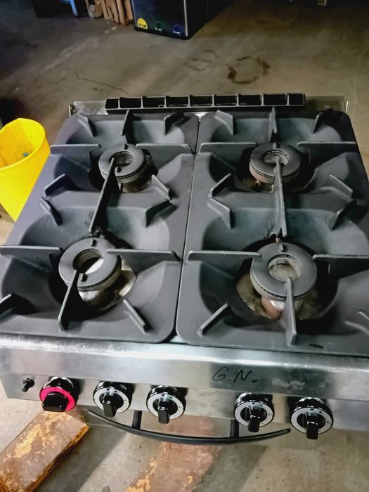 Fogão industrial a gás 4 queimadores e forno