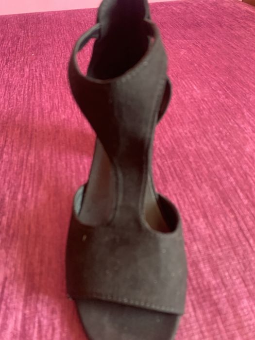 Buty letnie na obcasie