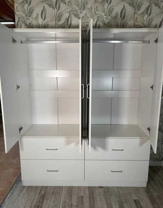 Liquidação! Roupeiro de 4 portas + portes 245€ WP04M