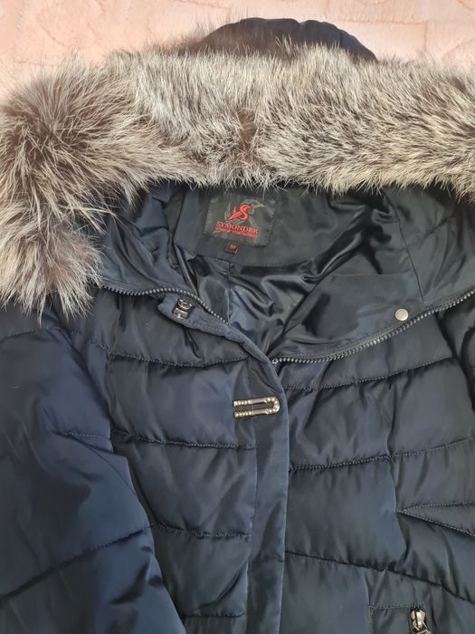 Жіноча куртка пуховик